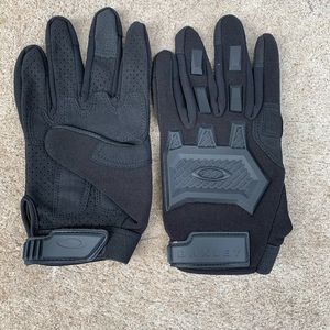 XLarge Oakley tactical gloves